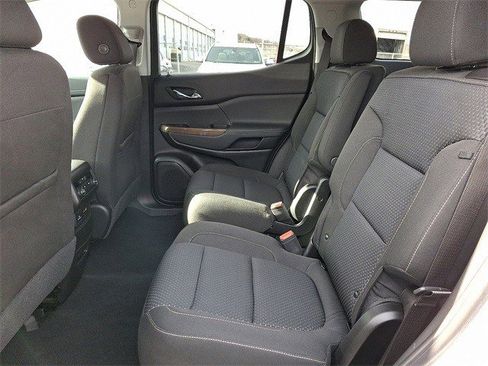 Certified 2023 GMC Acadia SLE w/ Driver Convenience Package image 7