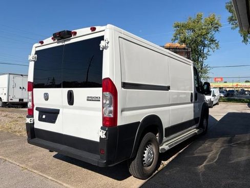 Used 2025 RAM ProMaster 2500 w/ U-Haul Equipment Group FWD image 5