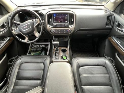 Used 2019 GMC Canyon Denali image 2