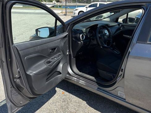 Used 2023 Nissan Versa S w/ Trunk Package FWD image 9