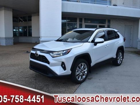 Used 2025 Toyota RAV4 XLE Premium w/ Weather Package image 5