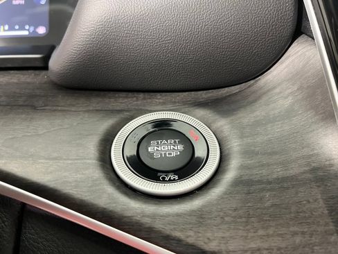 Used 2023 Jeep Grand Cherokee Limited RWD image 33
