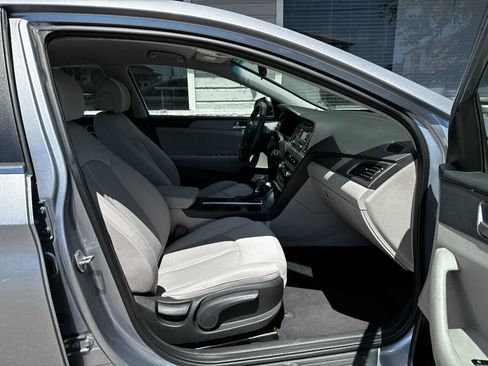 Used 2017 Hyundai Sonata SE image 17