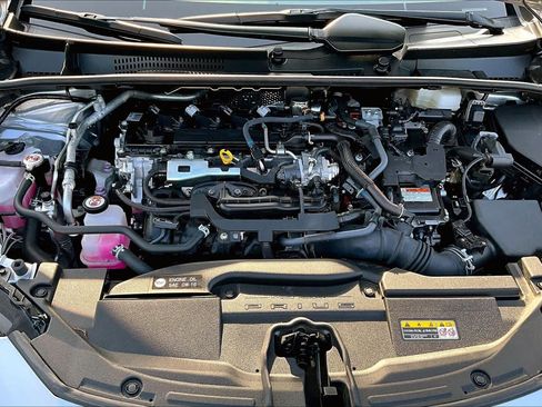 Used 2024 Toyota Prius XLE FWD image 33