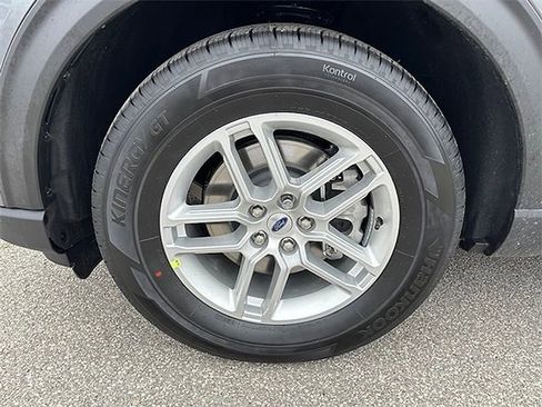 Used 2025 Ford Explorer Active image 37