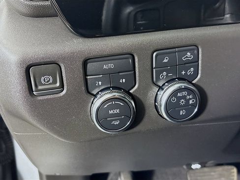 Certified 2024 GMC Sierra 1500 SLT AWD/4WD image 11