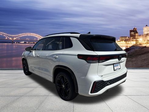 New 2026 Volkswagen Tiguan SE R-Line FWD image 3