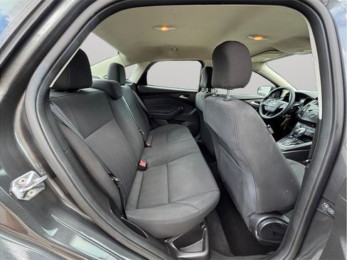 Used 2017 Ford Focus SE FWD image 29