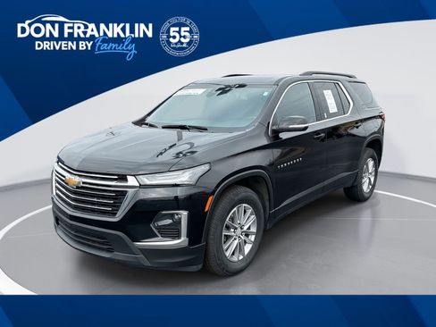 Used 2023 Chevrolet Traverse LT image 1