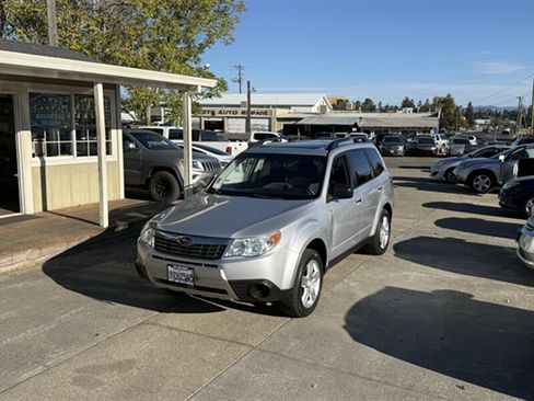 Used 2010 Subaru Forester 2.5X Premium AWD/4WD image 1