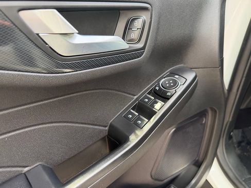 Used 2023 Ford Escape ST-Line w/ Tech Pack #1 FWD image 17