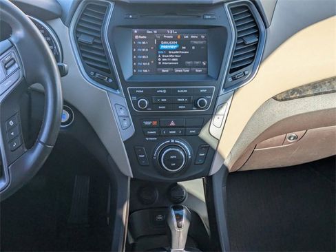 Used 2017 Hyundai Santa Fe Sport image 20