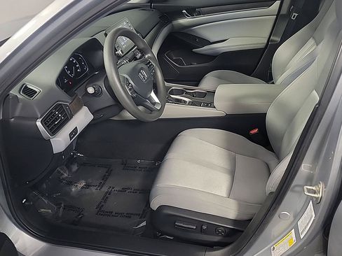 Certified 2019 Honda Accord EX image 17