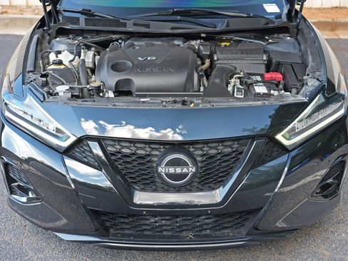 Used 2023 Nissan Maxima SR w/ Sport Mat Group FWD image 7