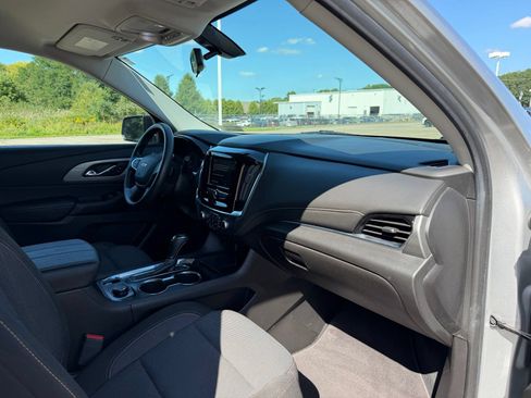 Used 2020 Chevrolet Traverse LS AWD/4WD image 35