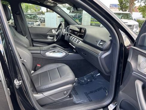 Used 2025 Mercedes-Benz GLS 450 4MATIC image 16