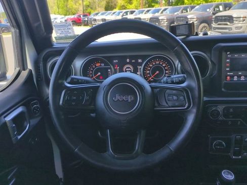 Used 2018 Jeep Wrangler Unlimited Sport S image 31