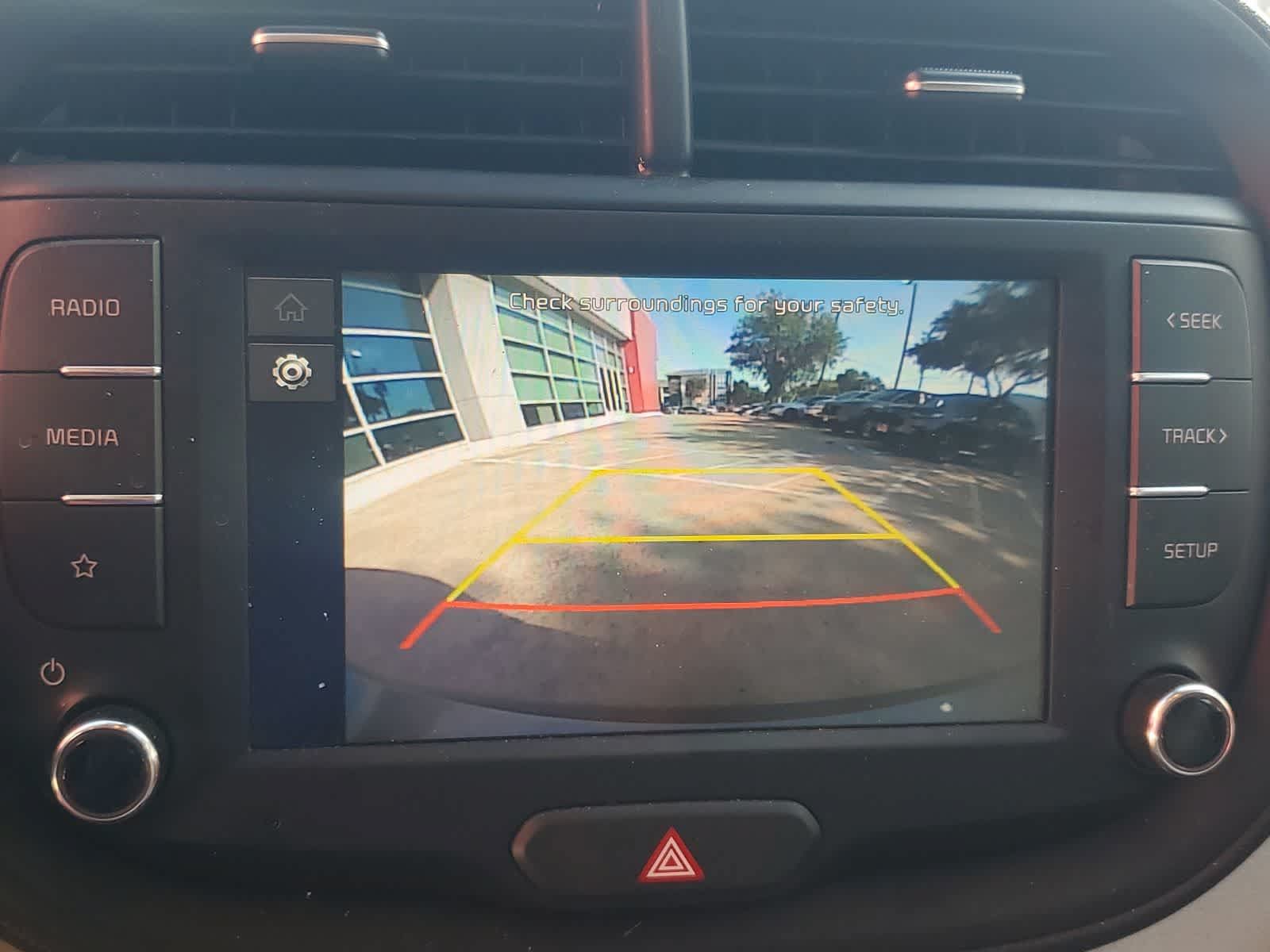 Used 2025 Kia Soul LX w/ LX Technology Package FWD image 23