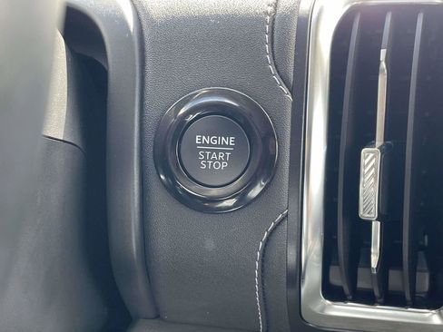 Used 2025 Ford Expedition Max Platinum image 16