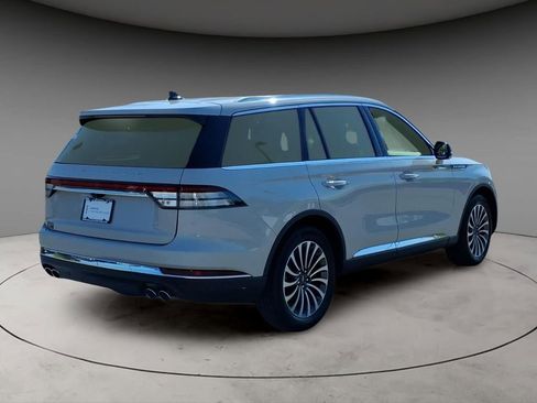 Certified 2023 Lincoln Aviator Reserve w/ Elements Package Plus RWD image 9