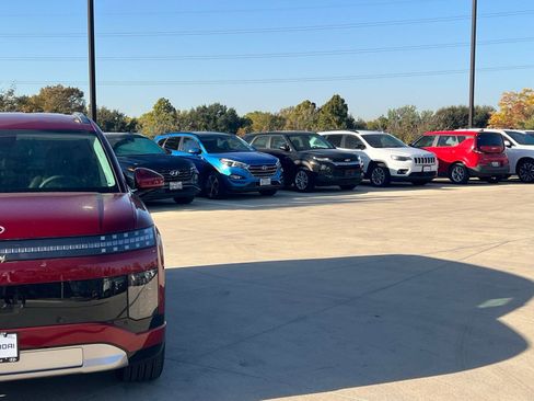 New 2026 Hyundai Ioniq 9 SEL image 3