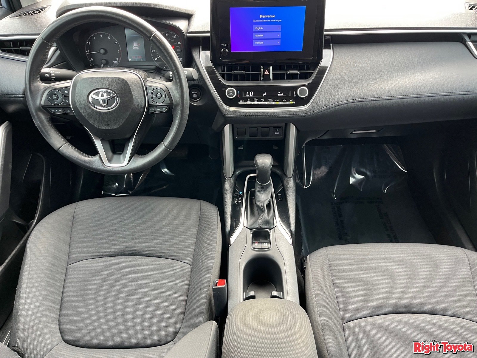 Certified 2024 Toyota Corolla Cross LE w/ Moonroof Package FWD image 16