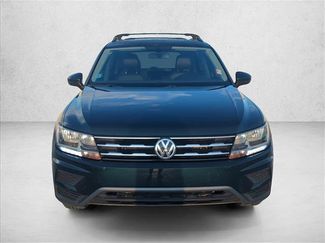Used 2019 Volkswagen Tiguan SE w/ Panoramic Sunroof Package FWD video 2