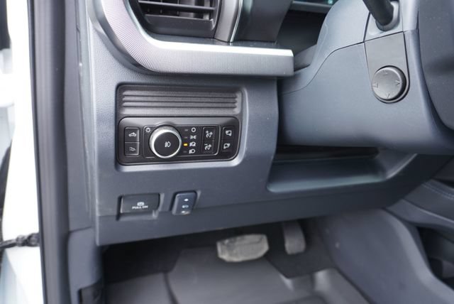 Used 2026 Ford F350 Platinum AWD/4WD image 30