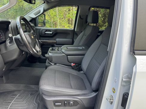 Used 2020 Chevrolet Silverado 1500 LT w/ All-Star Edition AWD/4WD image 11