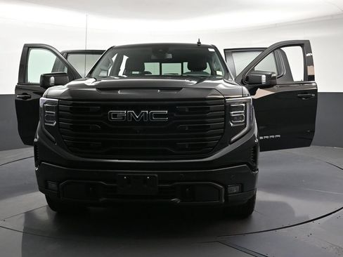 Used 2023 GMC Sierra 1500 SLT w/ SLT Premium Plus Package AWD/4WD image 36