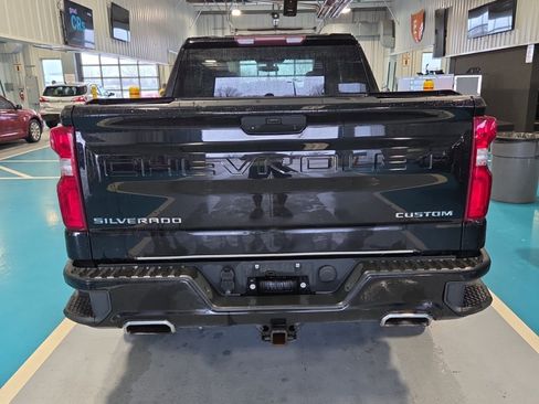 Used 2019 Chevrolet Silverado 1500 Custom Trail Boss w/ Custom Convenience Package image 5