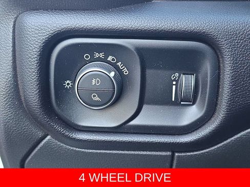 Used 2025 RAM 3500 Big Horn AWD/4WD image 23