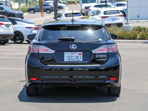Used 2013 Lexus CT 200h w/ Premium Pkg w/Navigation FWD image 5