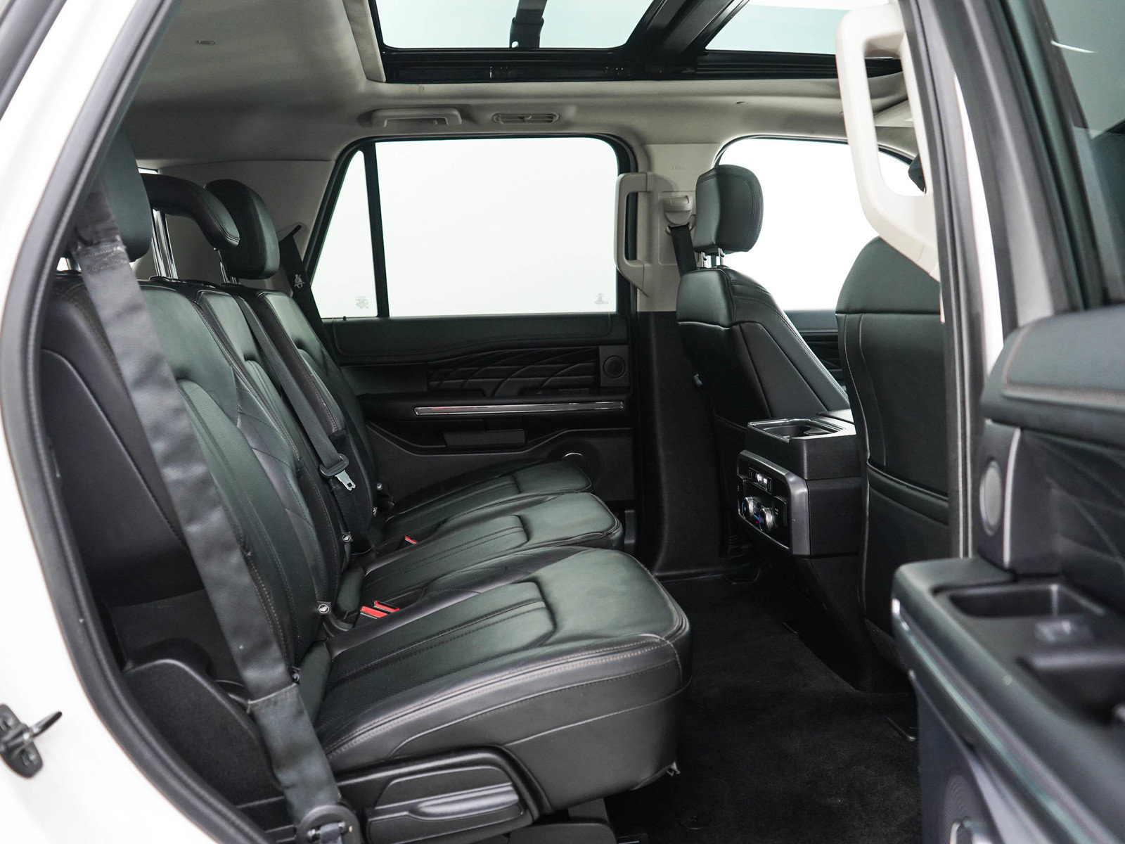 Used 2019 Ford Expedition Platinum AWD/4WD image 12