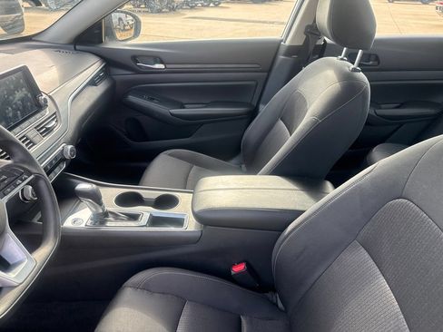Certified 2025 Nissan Altima 2.5 SV FWD image 41