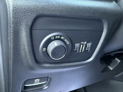 New 2025 Jeep Grand Cherokee Laredo X w/ Luxury Tech Group I image 13