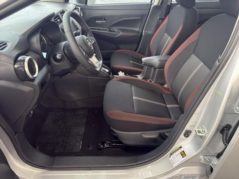 New 2025 Nissan Versa SR image 16