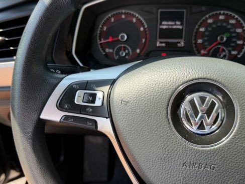 Used 2019 Volkswagen Jetta FWD image 14