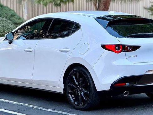 Used 2025 MAZDA MAZDA3 2.5 S Hatchback w/ Premium Pkg image 6