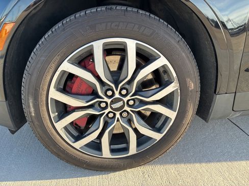 Used 2023 Cadillac XT5 Sportv w/ Technology Package image 11