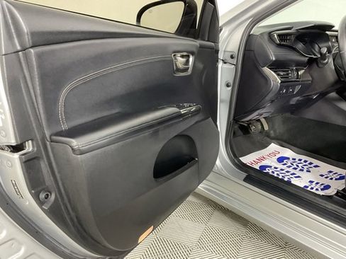 Used 2018 Toyota Avalon XLE image 13