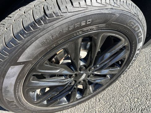 Used 2022 Cadillac XT5 Luxury FWD image 38