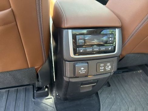Used 2023 Subaru Ascent Touring AWD/4WD image 19