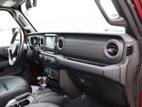 Used 2021 Jeep Wrangler Unlimited Sahara w/ Cold Weather Group image 10