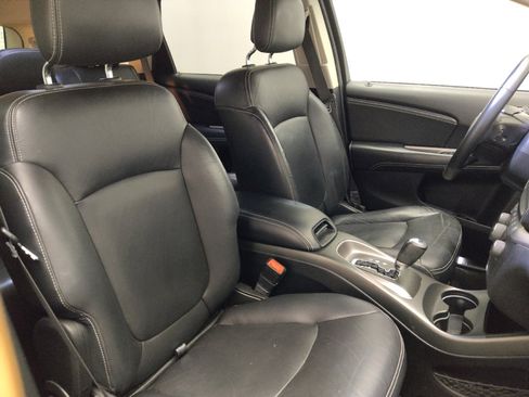 Used 2017 Dodge Journey Crossroad w/ Rear Seat Video Group I image 21