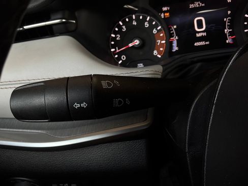 Used 2025 Jeep Compass Limited AWD/4WD image 37