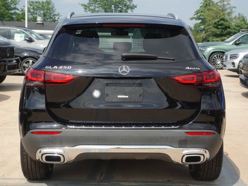 Used 2021 Mercedes-Benz GLA 250 4MATIC image 5