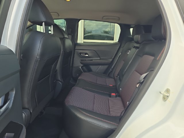 Used 2025 Nissan Kicks SR FWD image 15