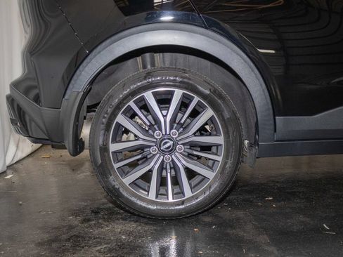 Used 2022 Nissan Kicks SV FWD image 7