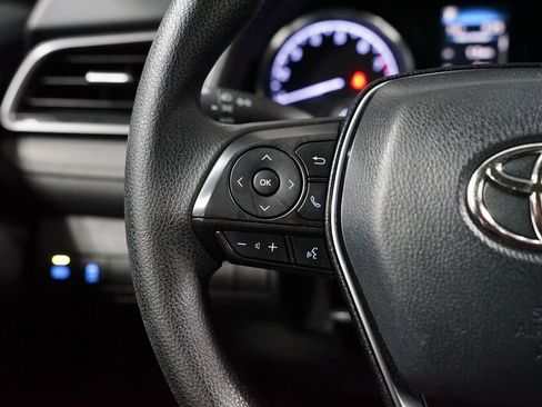 Used 2020 Toyota Camry LE FWD image 14